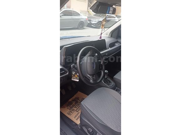 Sahibinden Ford Tourneo Courier 1.5 EcoBlue Titanium 2024 Model