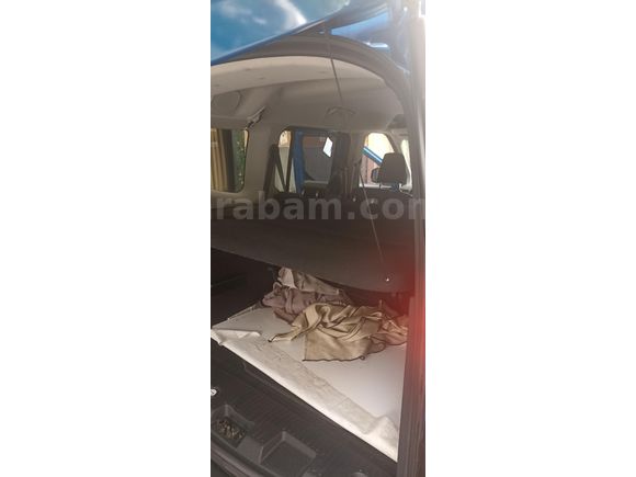 Sahibinden Ford Tourneo Courier 1.5 EcoBlue Titanium 2024 Model