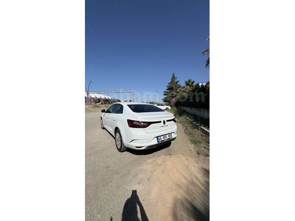 Sahibinden Renault Megane 1.3 TCe Touch 2025 Model 