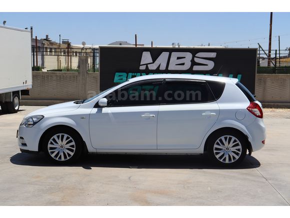 MBS BÜYÜKSOYLUDAN 2011 MODEL KIA CEED 1.6 CRDI CONCEPT