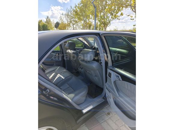 Mercedes - Benz E 200 Kompressor Avantgarde  AMG Paket