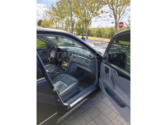 Mercedes - Benz E 200 Kompressor Avantgarde  AMG Paket