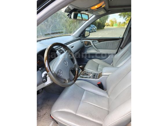 Mercedes - Benz E 200 Kompressor Avantgarde  AMG Paket