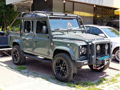 OTOMOBİLCİ LAND ROVER DEFENDER 110 2.5D FULL RESTORE EDİLMİŞ