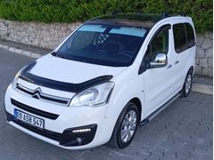 AZAT AUTO,DAN BERLİNGO MULTİSPACE CAM TAVANLI 115,LİK