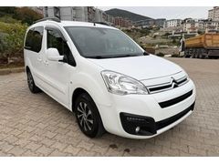 2018 BERLİNGO COMBİ 1.6 BlueHDi 100HP Multispace CAM GİBİ..