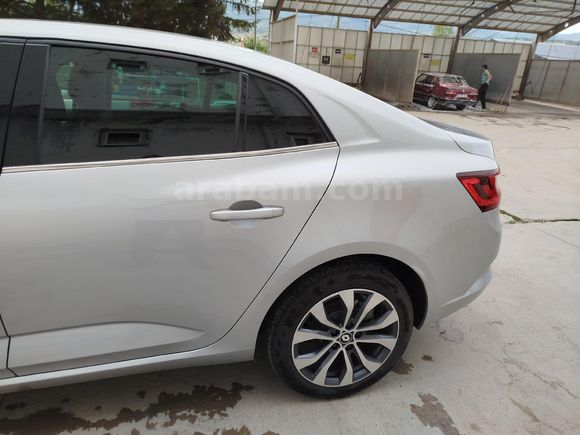 Sahibinden Renault Megane 1.3 TCe Icon 2025 Model