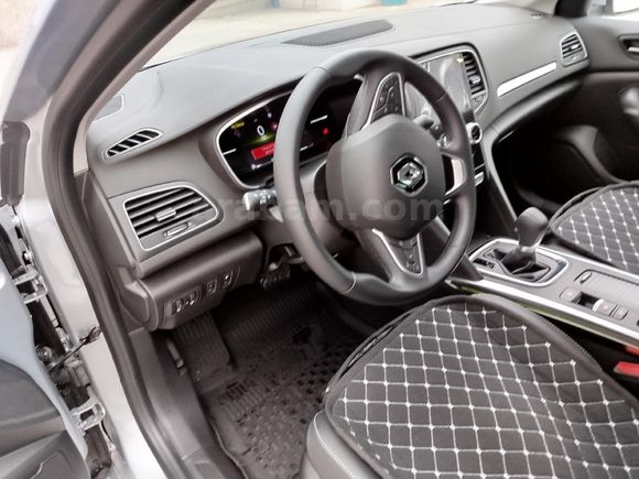 Sahibinden Renault Megane 1.3 TCe Icon 2025 Model