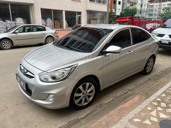 Sahibinden Hyundai Accent Blue 1.4 CVVT Mode Plus 2013 Model 