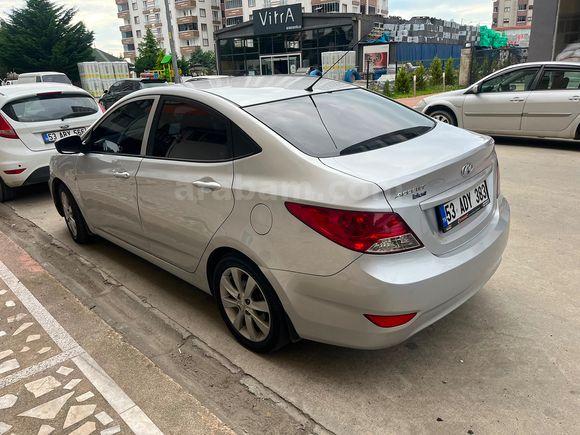 Sahibinden Hyundai Accent Blue 1.4 CVVT Mode Plus 2013 Model 