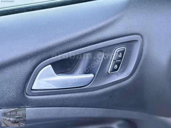 ANINDA KREDİ 2013 FORD KUGA SELECTIVE CAM TAVAN HATASIZ 4X4