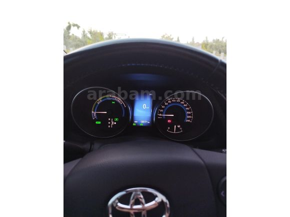 TOYOTA AURIS CAM TAVAN  HYBRID E-CVT ACTIVE SKYPACK