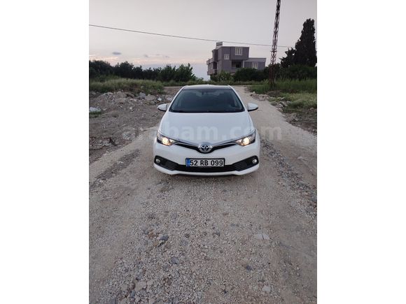 TOYOTA AURIS CAM TAVAN  HYBRID E-CVT ACTIVE SKYPACK