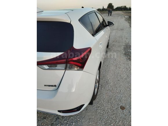 TOYOTA AURIS CAM TAVAN  HYBRID E-CVT ACTIVE SKYPACK