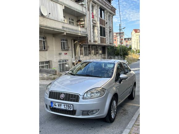 Temiz aile arabası