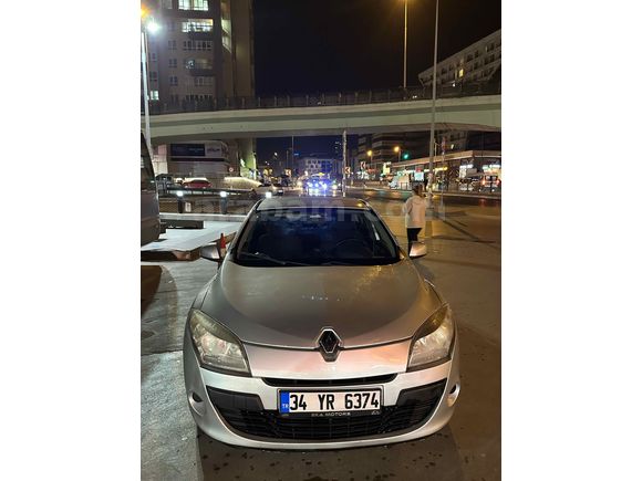 Sahibinden Renault Megane 1.5 dCi Sport Tourer Dynamique 2011 Model 