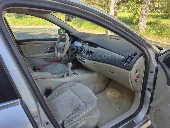 Sahibinden Renault Laguna 1.5 dCi Privilege 2009 Model
