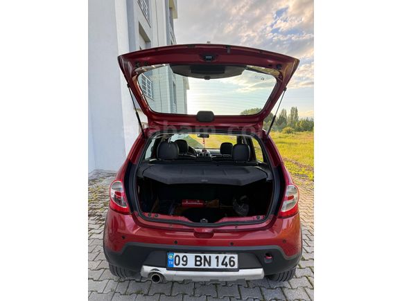 Sahibinden Dacia Sandero 1.5 dCi Stepway 2012 Model  150.000 km Kırmızı