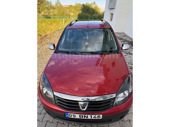 Sahibinden Dacia Sandero 1.5 dCi Stepway 2012 Model  150.000 km Kırmızı