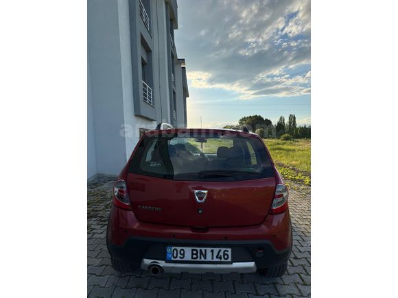Sahibinden Dacia Sandero 1.5 dCi Stepway 2012 Model  150.000 km Kırmızı