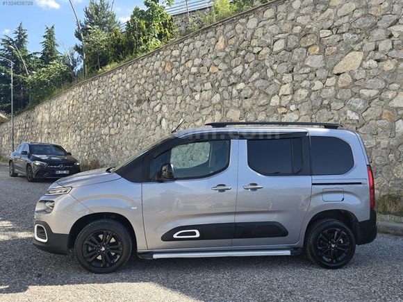 SATILIK HATASIZ BOYASIZ 1.5 CİTROEN BERLİNGO