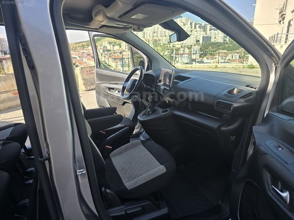SATILIK HATASIZ BOYASIZ 1.5 CİTROEN BERLİNGO