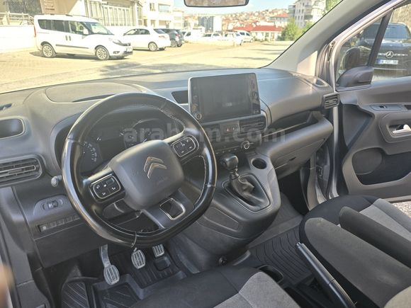 SATILIK HATASIZ BOYASIZ 1.5 CİTROEN BERLİNGO
