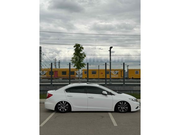 Sahibinden Honda Civic 1.6i VTEC Eco Elegance 2015 Model 