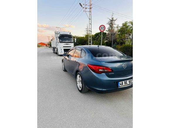 Sahibinden Opel Astra 1.6 Edition 2015 Model Van