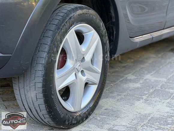 AUTO25 DEN-DACİA-2016-KLİMALI-TEMİZ-BAKIMLI