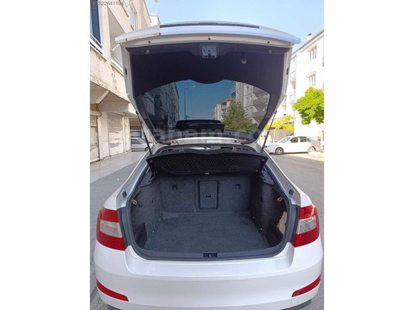 2015 MODEL 1.6 TDİ STYLE PAKET