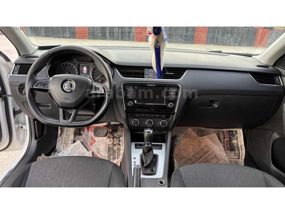2015 MODEL 1.6 TDİ STYLE PAKET