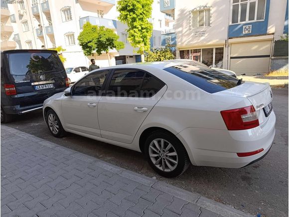 2015 MODEL 1.6 TDİ STYLE PAKET