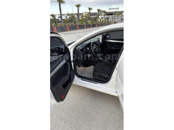 2015 MODEL 1.6 TDİ STYLE PAKET