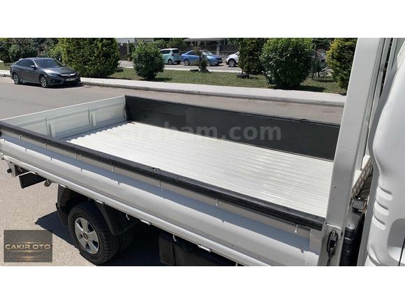 2017 BONGO K2500 DLX