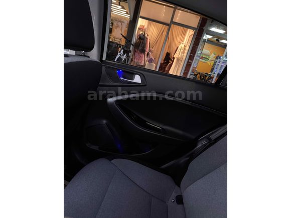 Sahibinden Hyundai i20 1.4 CRDi Style 2015 Model 