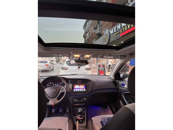 Sahibinden Hyundai i20 1.4 CRDi Style 2015 Model 