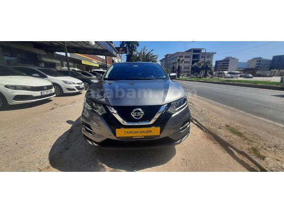 Galeriden Nissan Qashqai 1.3 DIG-T Tekna 2020 Model İzmir