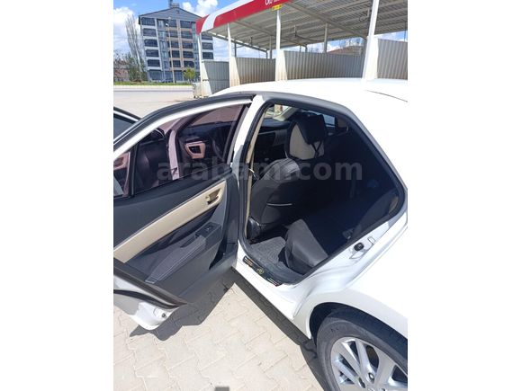 Sahibinden Toyota Corolla 1.4 D-4D Advance 2015 Model