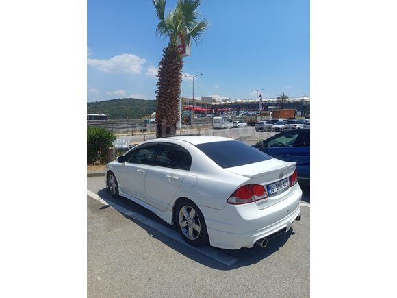 Sahibinden Honda Civic 1.6i VTEC Elegance 2011 Model
