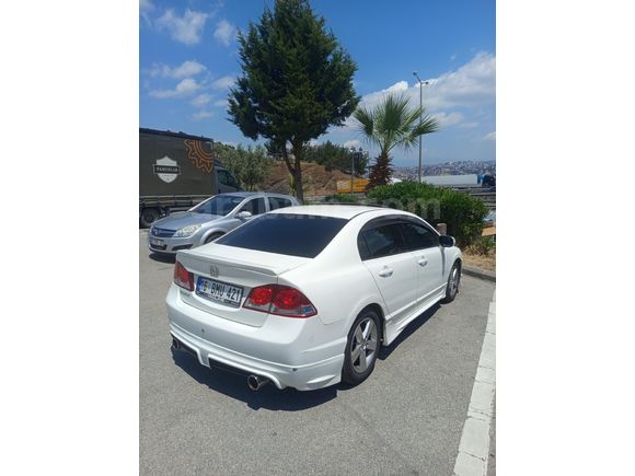 Sahibinden Honda Civic 1.6i VTEC Elegance 2011 Model