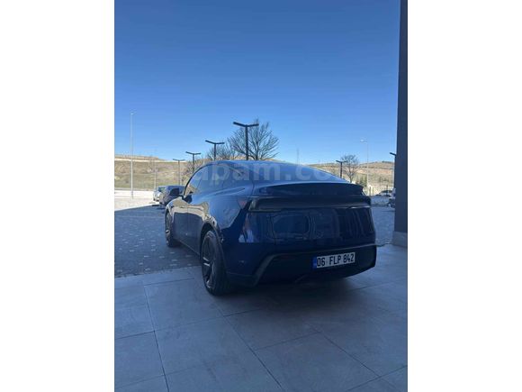 Sahibinden Tesla Model Y Standart (Juniper)  5 Bin km Sıfır Gibi 