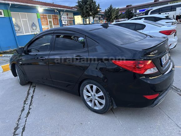 Sahibinden Hyundai Accent Blue 1.4 CVVT Mode Plus 2012 Model