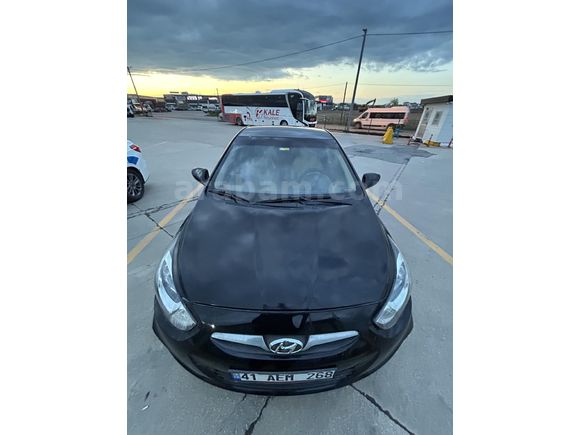 Sahibinden Hyundai Accent Blue 1.4 CVVT Mode Plus 2012 Model