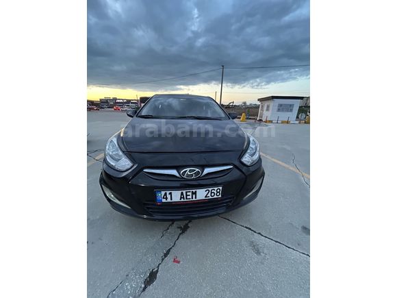 Sahibinden Hyundai Accent Blue 1.4 CVVT Mode Plus 2012 Model
