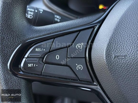 *MAD AUTO*2024 RENAULT CLİO 1.0 TCE EQUİLİBRE 69.000 KM