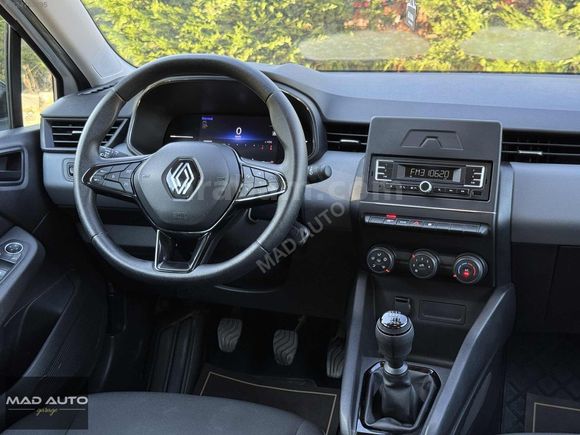 *MAD AUTO*2024 RENAULT CLİO 1.0 TCE EQUİLİBRE 69.000 KM
