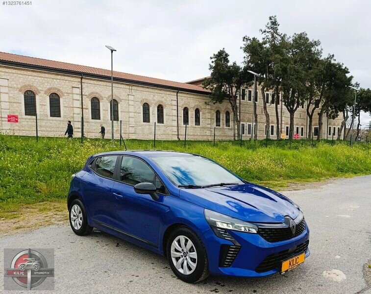Galeriden Renault Clio 1.0 TCe Equilibre 2023 Model İstanbul 85.000 km Mavi