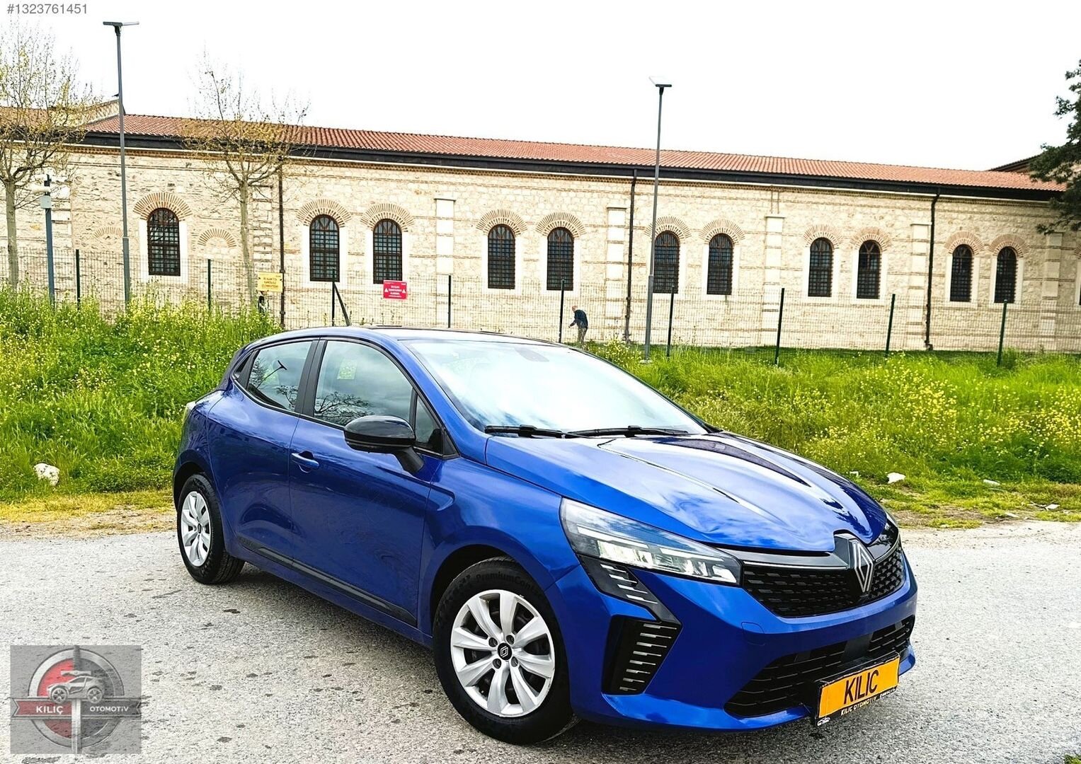 Galeriden Renault Clio 1.0 TCe Equilibre 2023 Model İstanbul 85.000 km Mavi 5