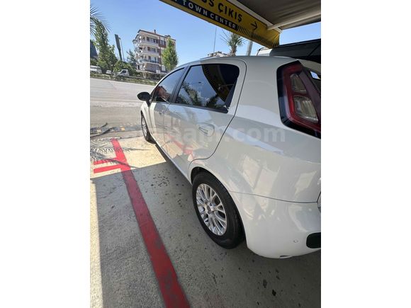 Sahibinden Fiat Punto EVO 1.4 Fire Dynamic 2011 Model 